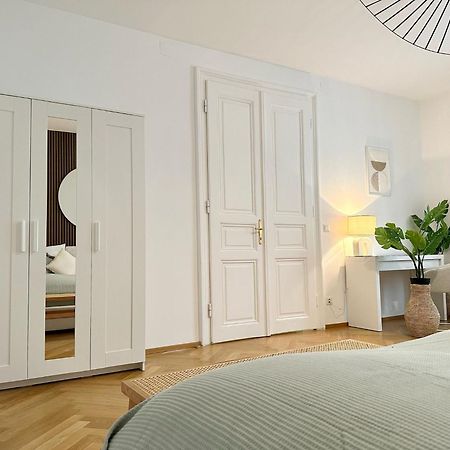 Designer Apartment Near Main Station Vienna Luaran gambar
