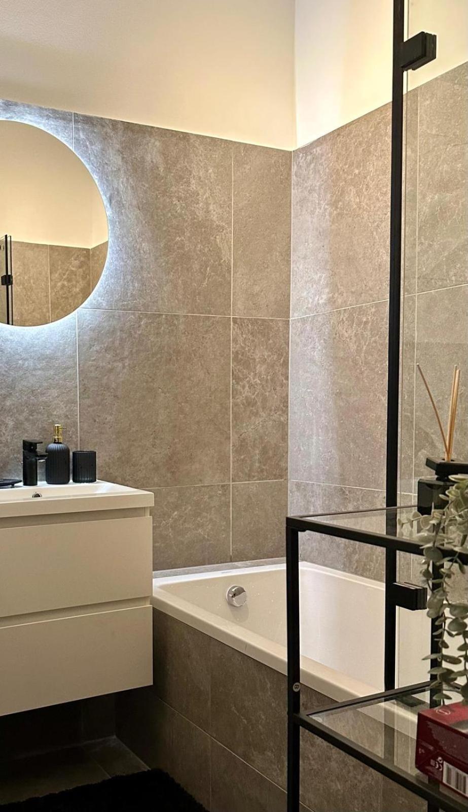 Designer Apartment Near Main Station Vienna Luaran gambar